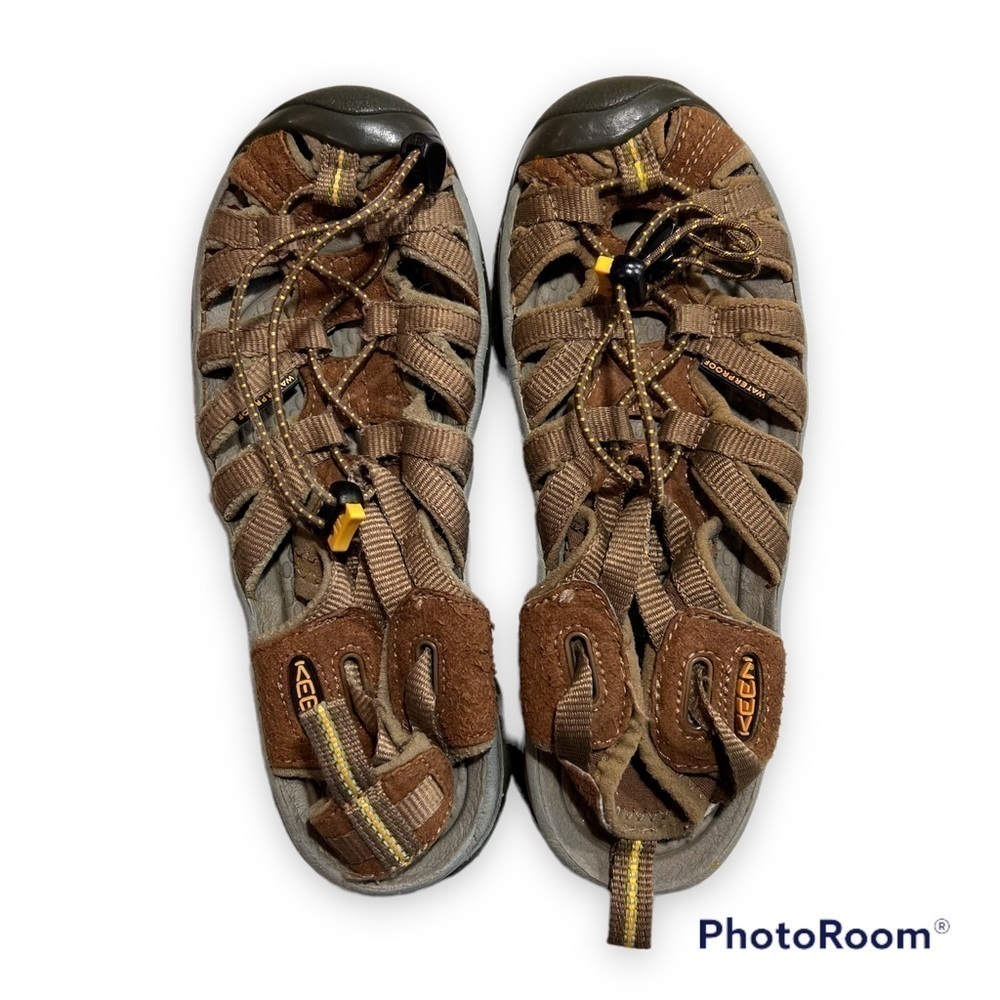 Keen Brown Water Shoes Size 6 7